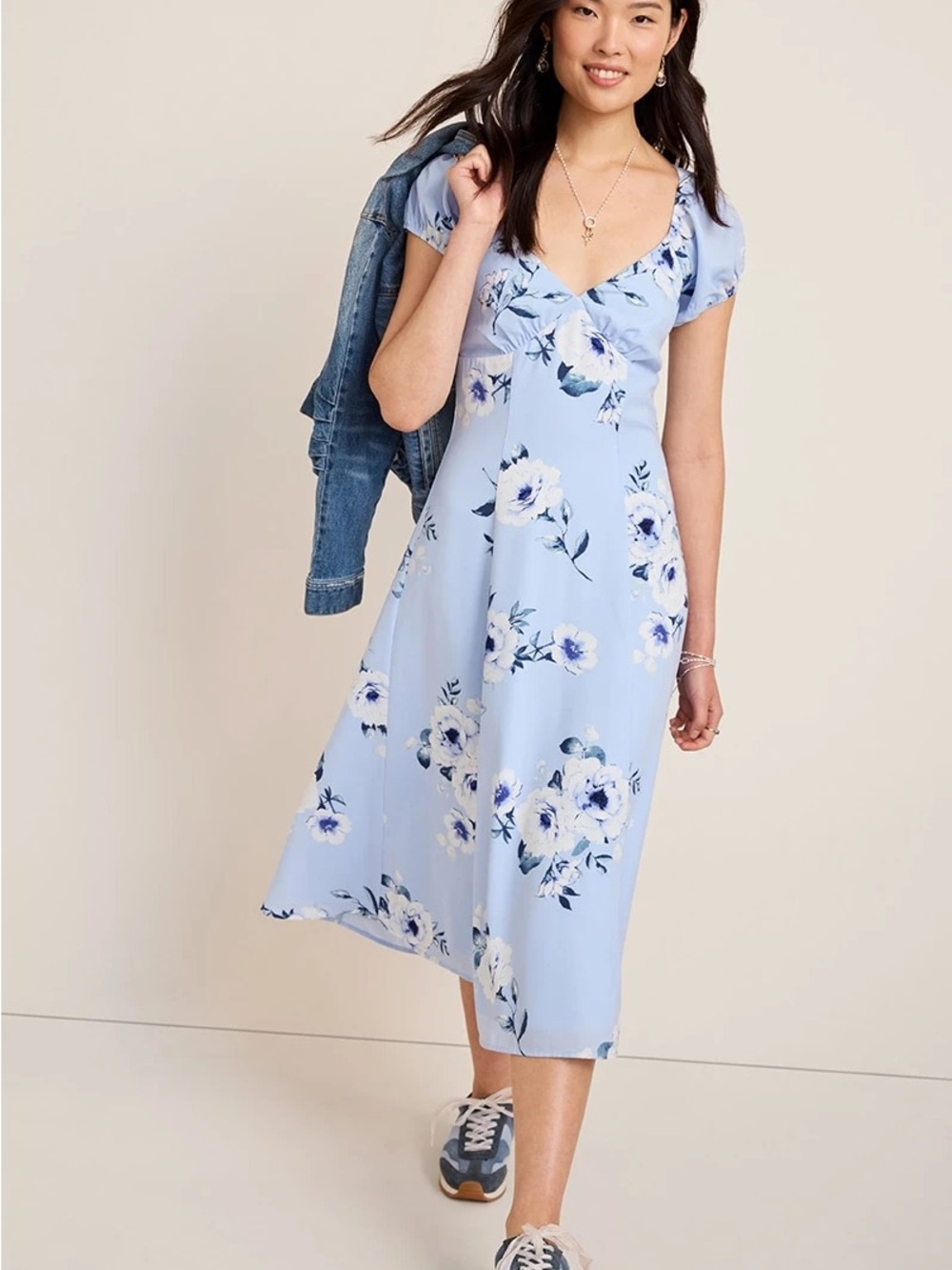 Francesca’s Blue Floral Puff Sleeve Midi Dress — Size Medium